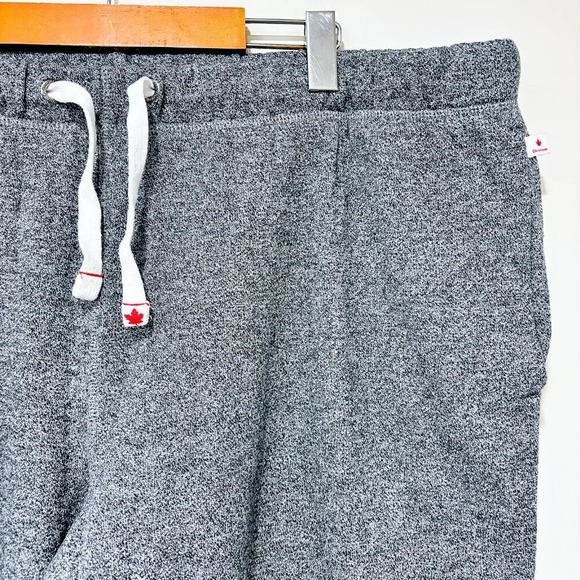 CANADIANA  Grey jogging pants - Picture 3 of 8
